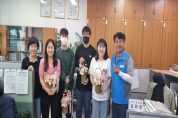 의성군청공무원노동조합, 새내기 공무원 시보해제 축하 꽃바구니 전달
